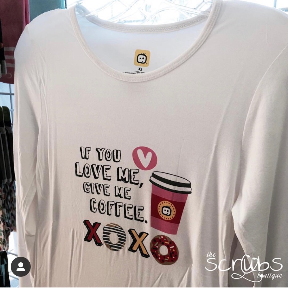 WonderWink under-tee print